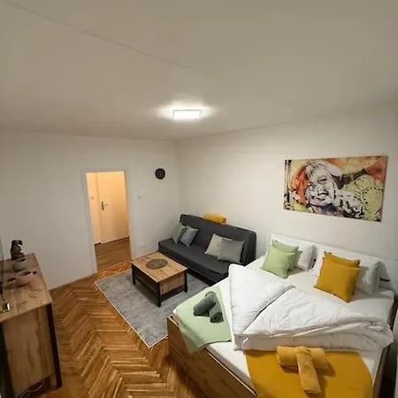 Prijemny V Centre Mesta Apartmán Martin